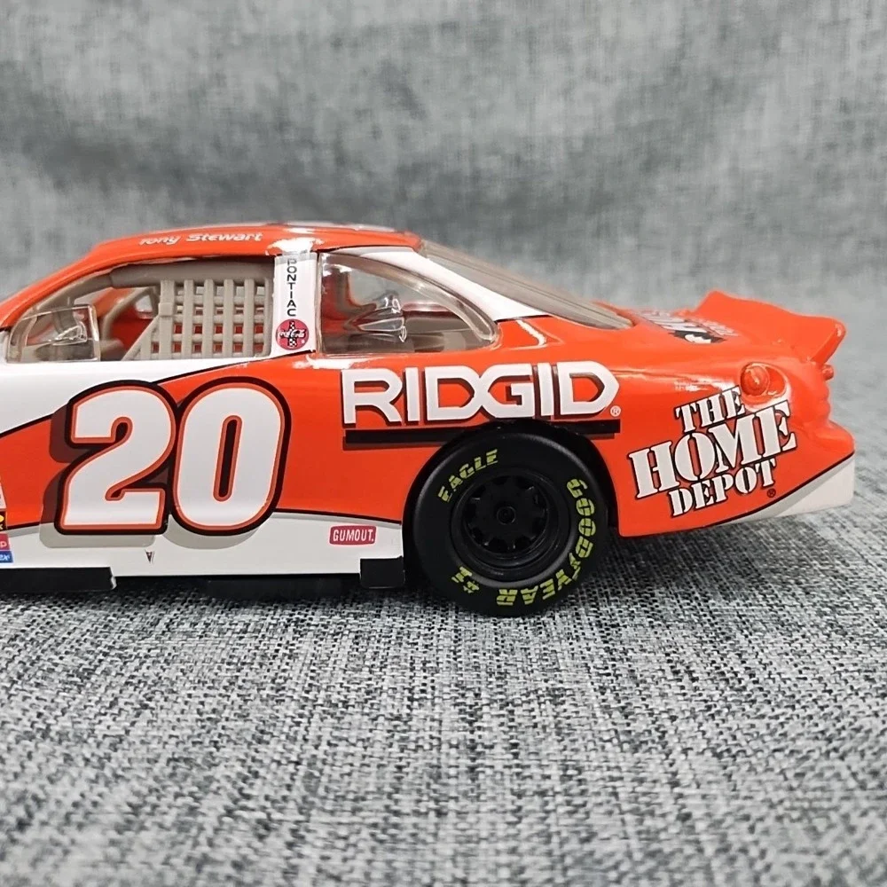 1:24 Action Diecast 1999 Nascar #20 Tony Stewart Home Depot Habitat Set of 2